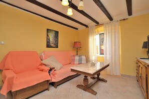 Appartement (A1) | Salle de séjour | Téléviseur