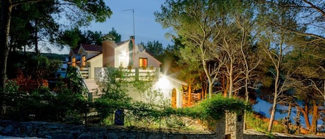 Rakennuksen muotoilu