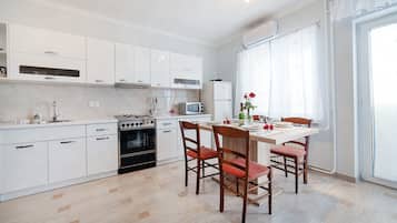 Private kitchen | Fridge, microwave, stovetop, espresso maker