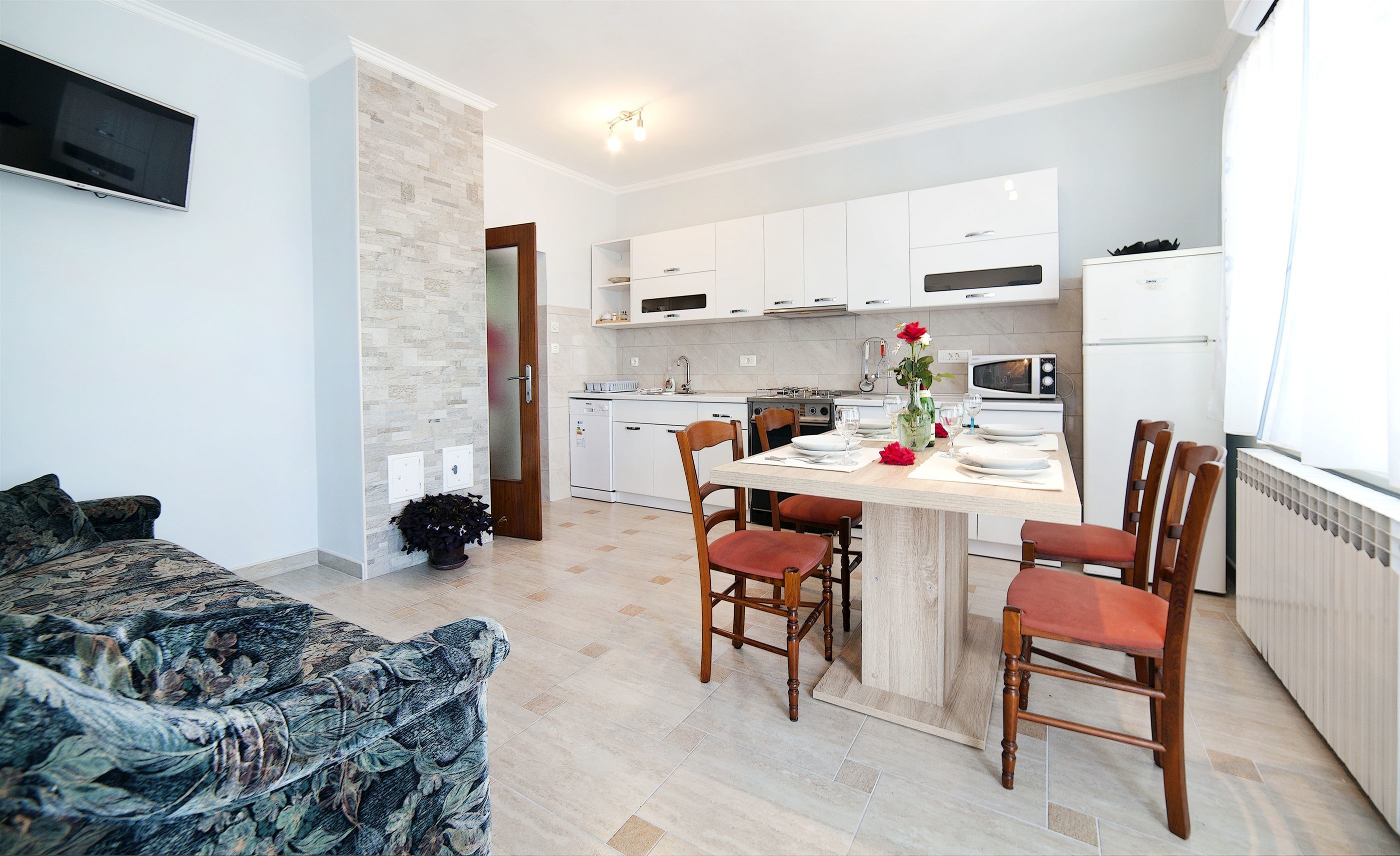 Private kitchen | Fridge, microwave, stovetop, espresso maker