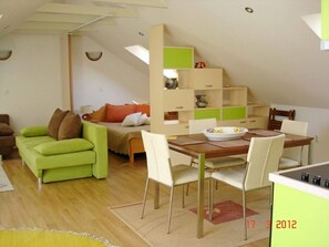 House | Living room | Smart TV