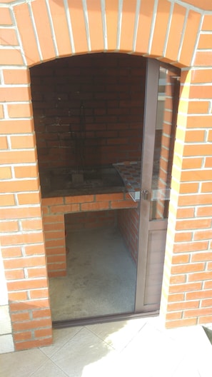 BBQ/picnic Area - Apartments Dijana (Dubrovacko Primorje)
