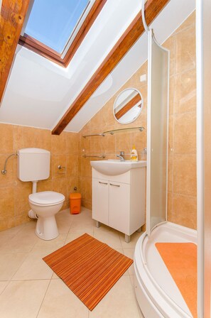 Bathroom - Apartments Dijana (Dubrovacko Primorje)