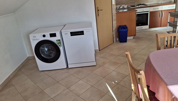 Apartment (A1) | Dining