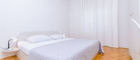 Appartement (A2) | Fer et planche Ă repasser, accĂšs au Wi-Fi (inclus)