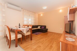 Dining - Apartment Temza (Jesenice)