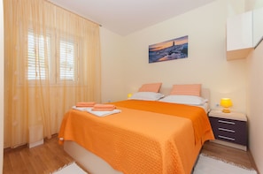 Apartment (A1) | Free WiFi, bed sheets - Apartment Temza (Jesenice)