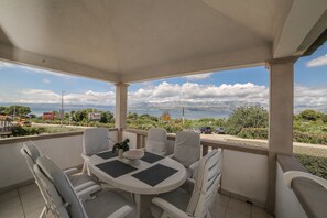 Terrace/patio - Apartment Lucija (Supetar)