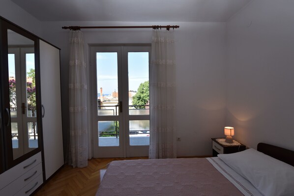 Appartement (A1) | Accès au Wi-Fi (inclus), literie fournie