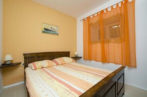 Apartment (A1) | 2 bedrooms, iron/ironing board, free WiFi