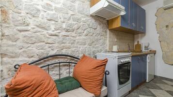 Apartment (A1) | Private kitchen | Fridge, stovetop, espresso maker, electric kettle