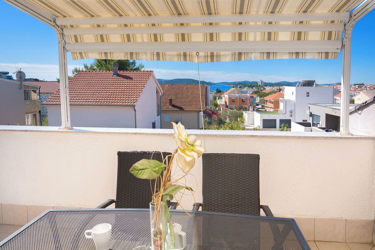 LĂ€genhet (A1) | Restaurang utomhus