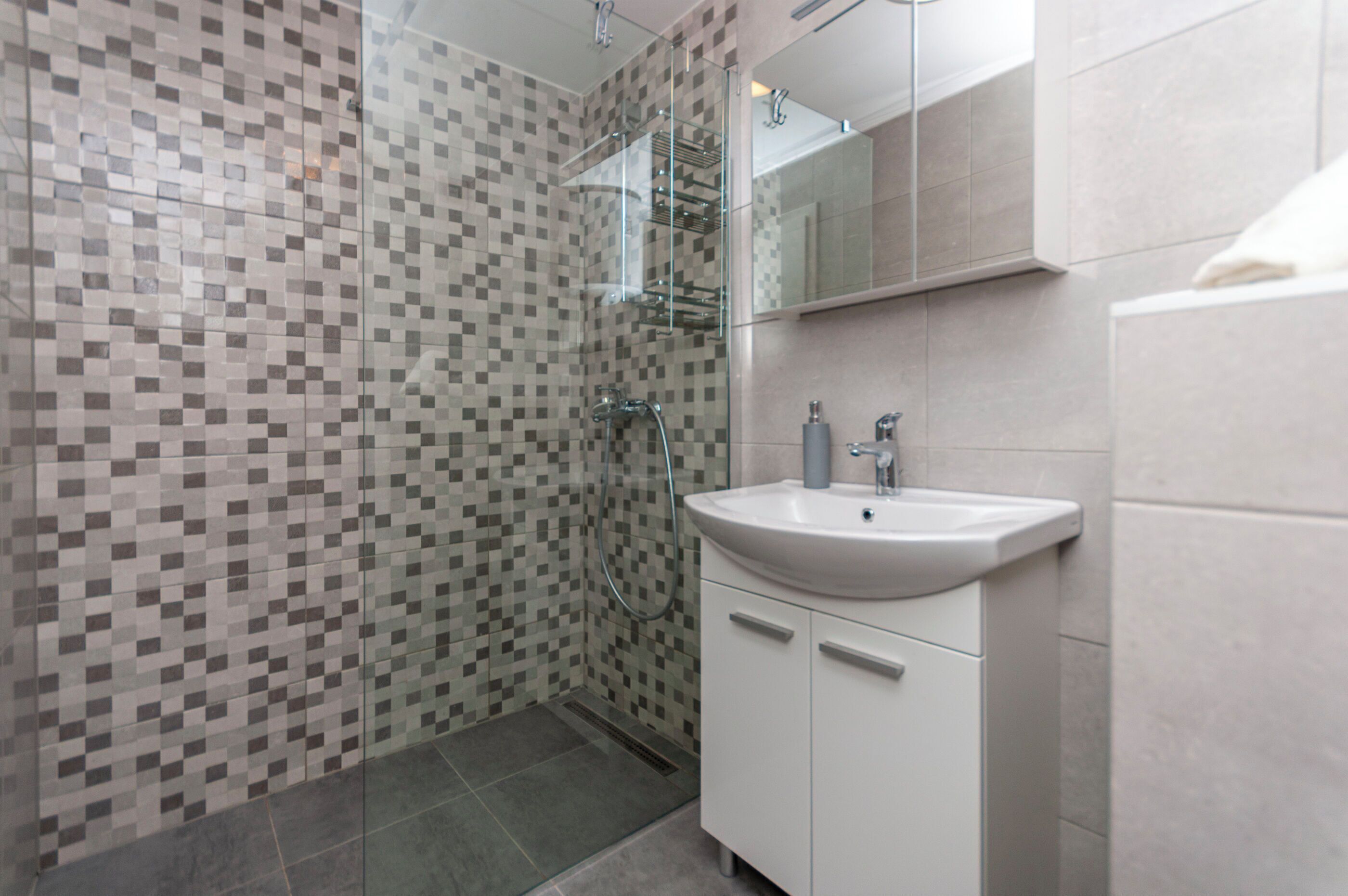 Apartment (A6) | Badezimmer | Dusche