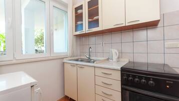 Apartment (A1) | Private kitchen