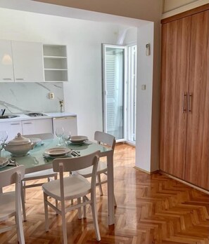 Apartment (A3) | Speisen