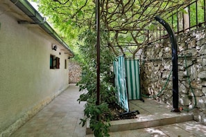 Studio (A2) | Courtyard - Apartments Vladimir (Okrug)