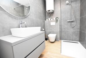 Apartment (A1) | Bathroom