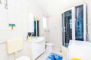 Apartment (A5) | Bathroom - Apartments Kazimir (Solta)