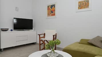 Appartement (A2) | Salle de séjour | Télévision