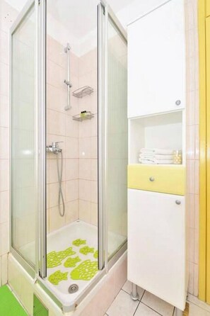 Apartment (A1) | Badezimmer