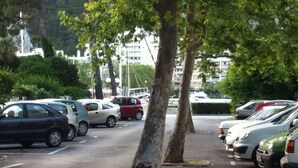 Gambar tidak terklasifikasi, 3 dari 22, tombol