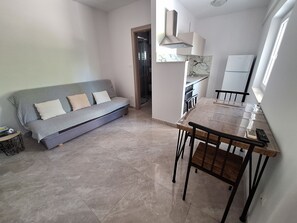 Apartment (A1) | Interior - Apartment Adriatico (Okrug)