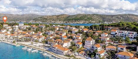 Vue sur la ville depuis lâhĂ©bergement