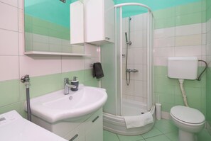 Apartment (A1) | Bathroom