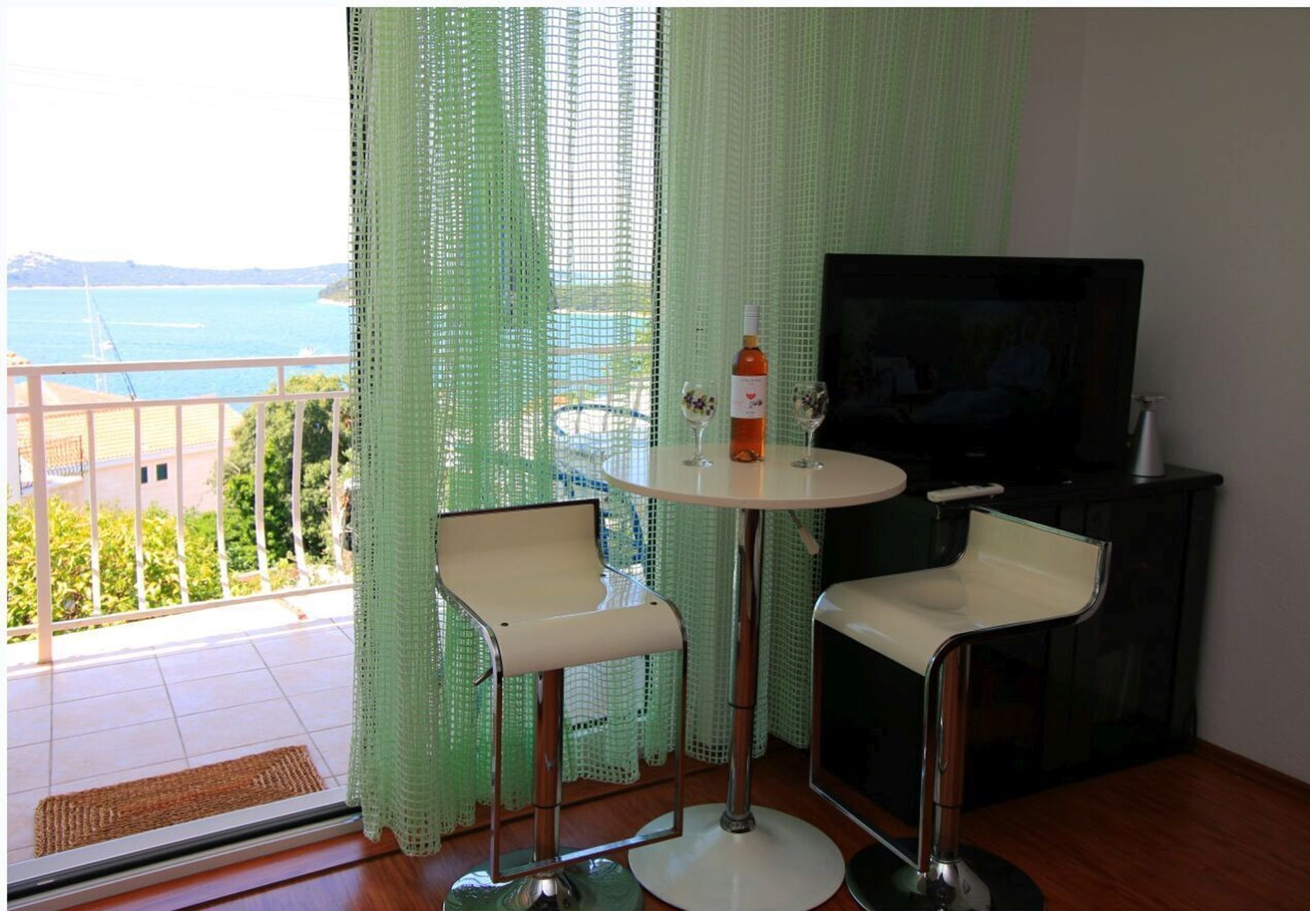 Căn hộ (A2) | Phòng khách