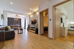 Apartment (A1) | Living room | Flat-screen TV