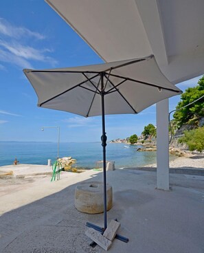 Terrace/patio - Apartment Gajine (Dugi Rat)