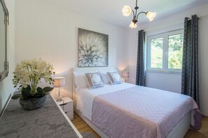 Apartamento (A1) | Wi-Fi de cortesia, roupa de cama