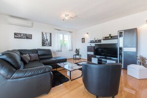 Apartment (A1) | Living room