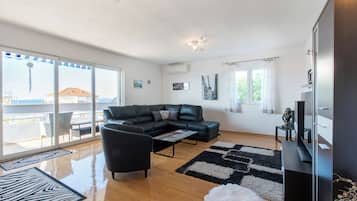 Leilighet (A1) | Oppholdsrom | Flatskjerm-TV