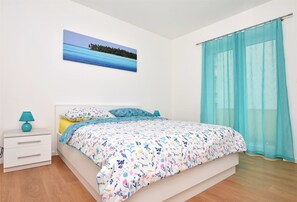 Apartment (A1) | In-room safe, iron/ironing board, free WiFi, bed sheets - Apartment Dora (Dugi Rat)