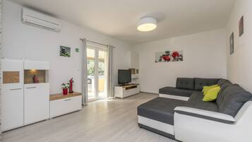 Apartment (A1) | Wohnzimmer | Fernseher, Netflix
