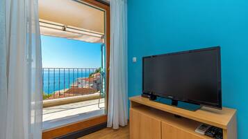 Studio (A1) | Interior