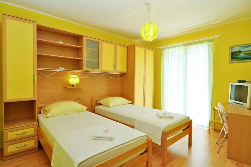 Apartment (A1) | 2 bedrooms, iron/ironing board, free WiFi