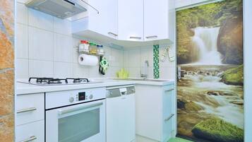 Cocina privada | Refrigerador, horno, parrilla de estufa y lavavajillas