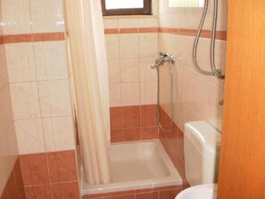 Apartment (A1) | Bathroom