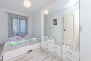 Apartment (A1) | Bügeleisen/Bügelbrett, kostenloses WLAN, Bettwäsche