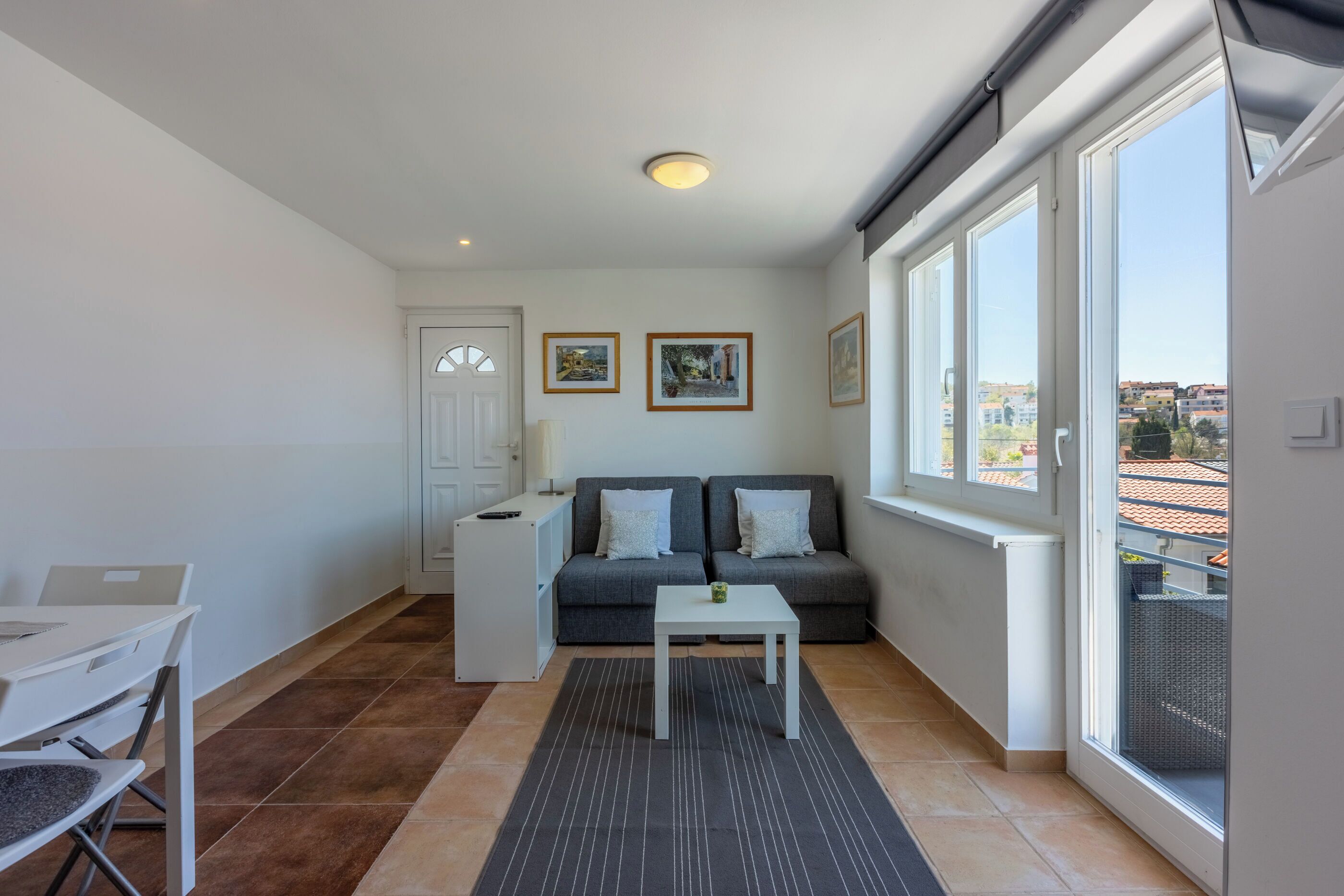 Apartment (A1) | Wohnzimmer | Fernseher