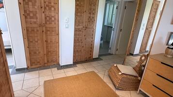 Apartment (A2) | Hallway