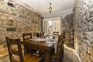Dining - House Lea (Podgora)