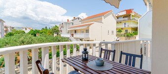 Apartments and Room Maestral