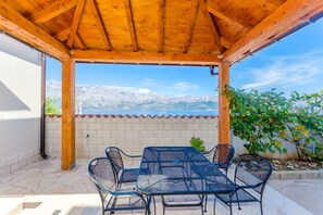 Terrace/patio - Apartments Rose (Sucuraj)