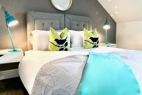 Double or Twin Room, Shared Bathroom | 1 bedroom