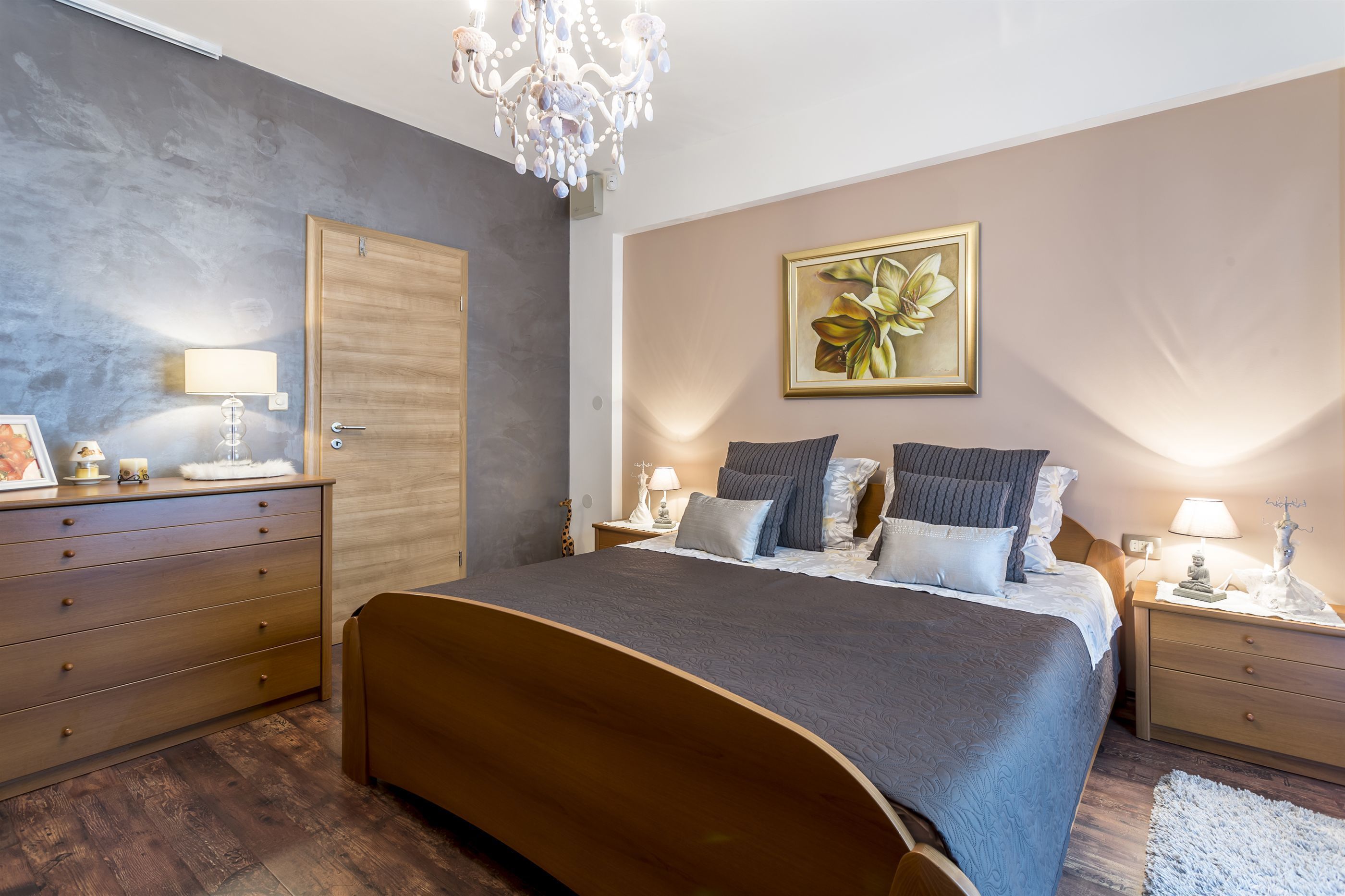 Iron/ironing board, free WiFi