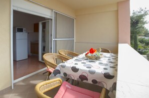 Balcony - Apartments Gudelj (Okrug)