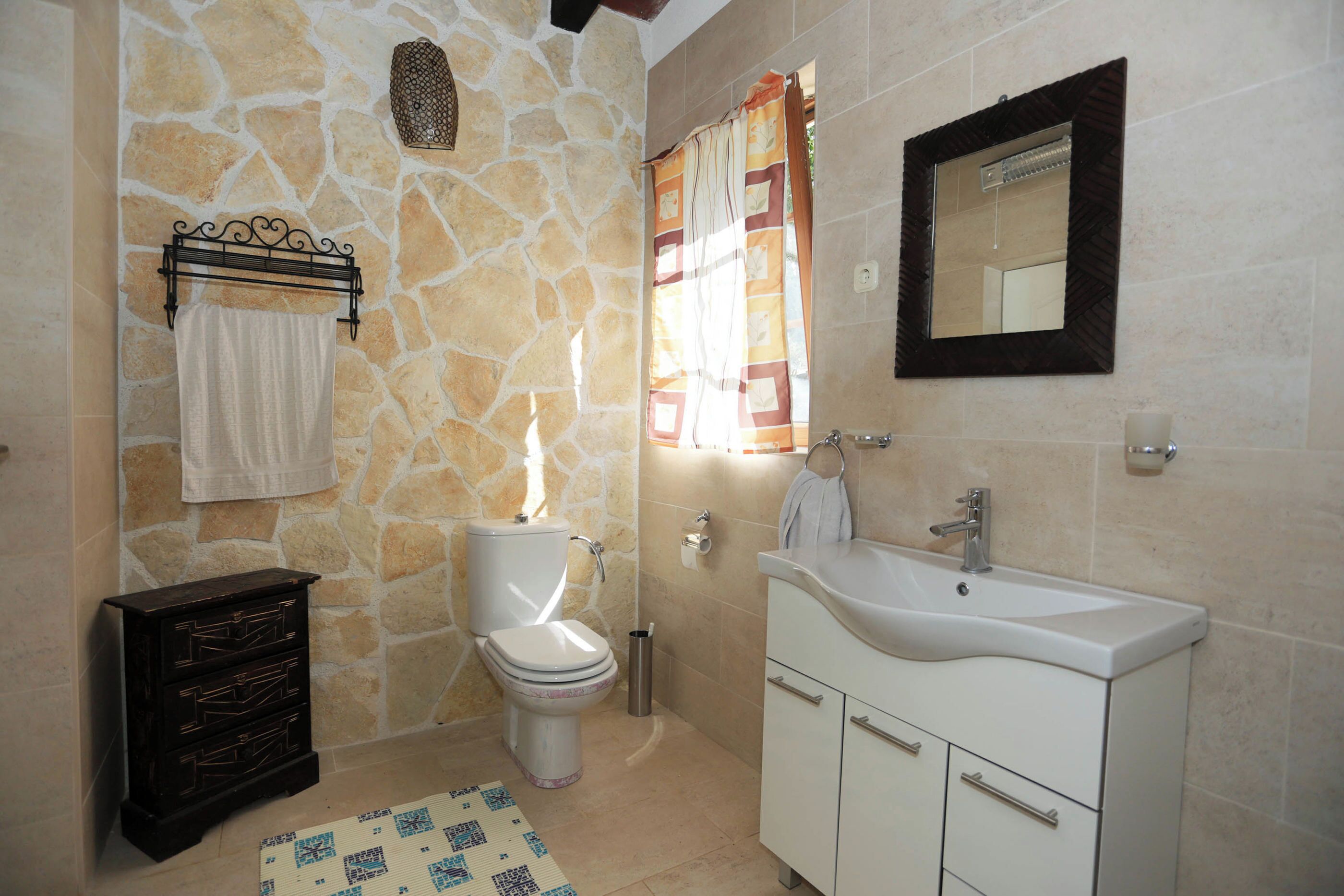 House | Bathroom | Shower, towels